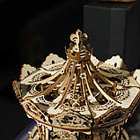 Конструктор Robotime 3D дерев'яний пазл модель Романтична карусель ROKR Romantic Carousel Mechanical AMK62, фото 9