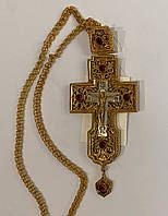 Наперсный крест с красными вставками и распятием Иисуса Христа