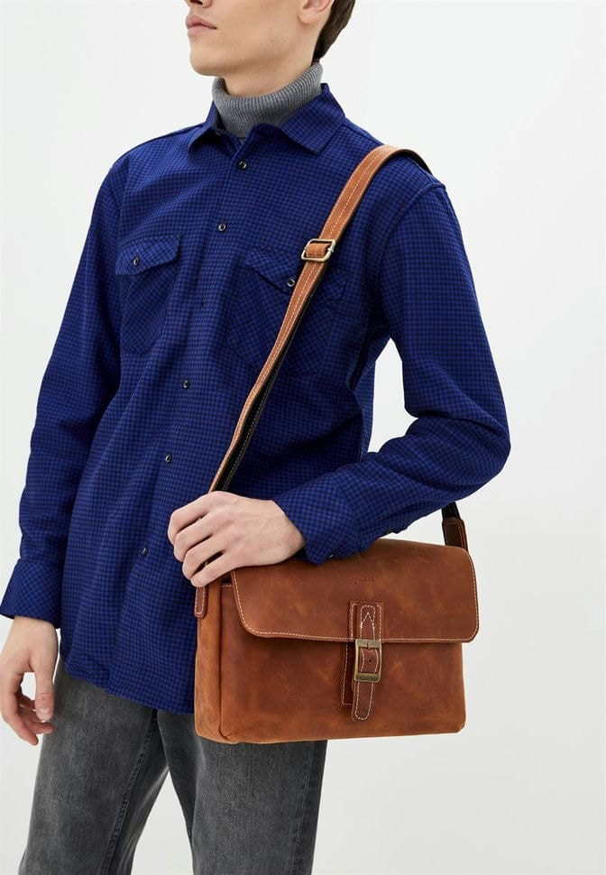 Чоловіча шкіряна сумка через плече місткий месенджер із натуральної шкіри коньячна 33*24*6 см, фото 1