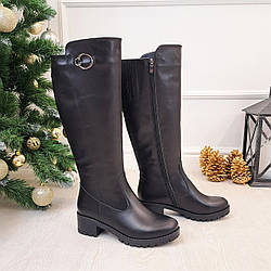 Чоботи жіночі шкіряні чорні на підборах. Батал