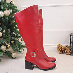 Високі червоні шкіряні жіночі чоботи на підборах. Батал