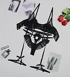 Жіноча чорна білизна з рюшами з пір'ям, ліф з кісточками, пояс з підв'язками, фото 4