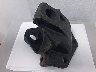 500А-2902444 Кронштейн передньої ресори МАЗ передній у зборі