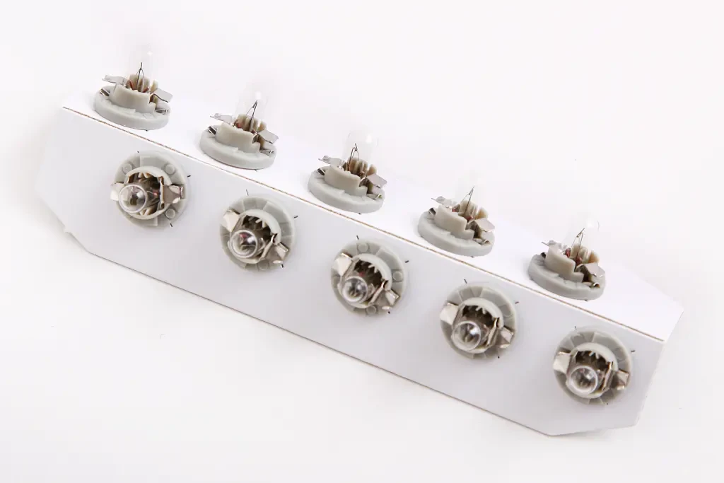 Лампа 24В 1.2 Вт B8.5d Brevia Grey (у прилад), фото 1