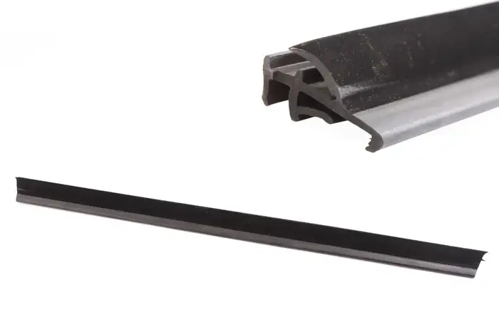 Уплотнитель опускного стекла 2123 нижний "БРТ" внутр. передний (ID ...