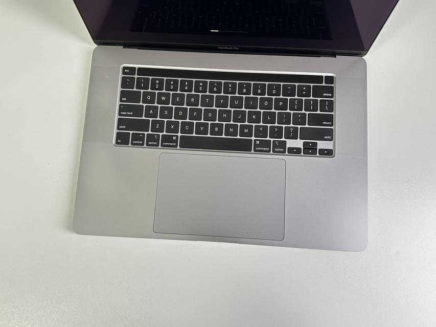 Ноутбук Apple Macbook Pro 16 2019 A2141 Touchbar i9 2.4 GHz