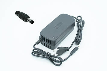 Зарядний пристрій 12v 5A (12.6v) li-ion