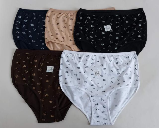 фотографія жіночі труси великого розміру