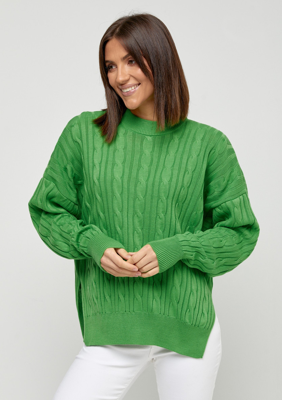 Светр жіночий в'язаний оверсайз із бічними розрізами, колір зелений. Модель 247