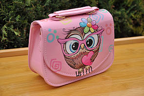 Дитяча сумочка на 1 відділення з ручкою та ремінцем на магнітному замку