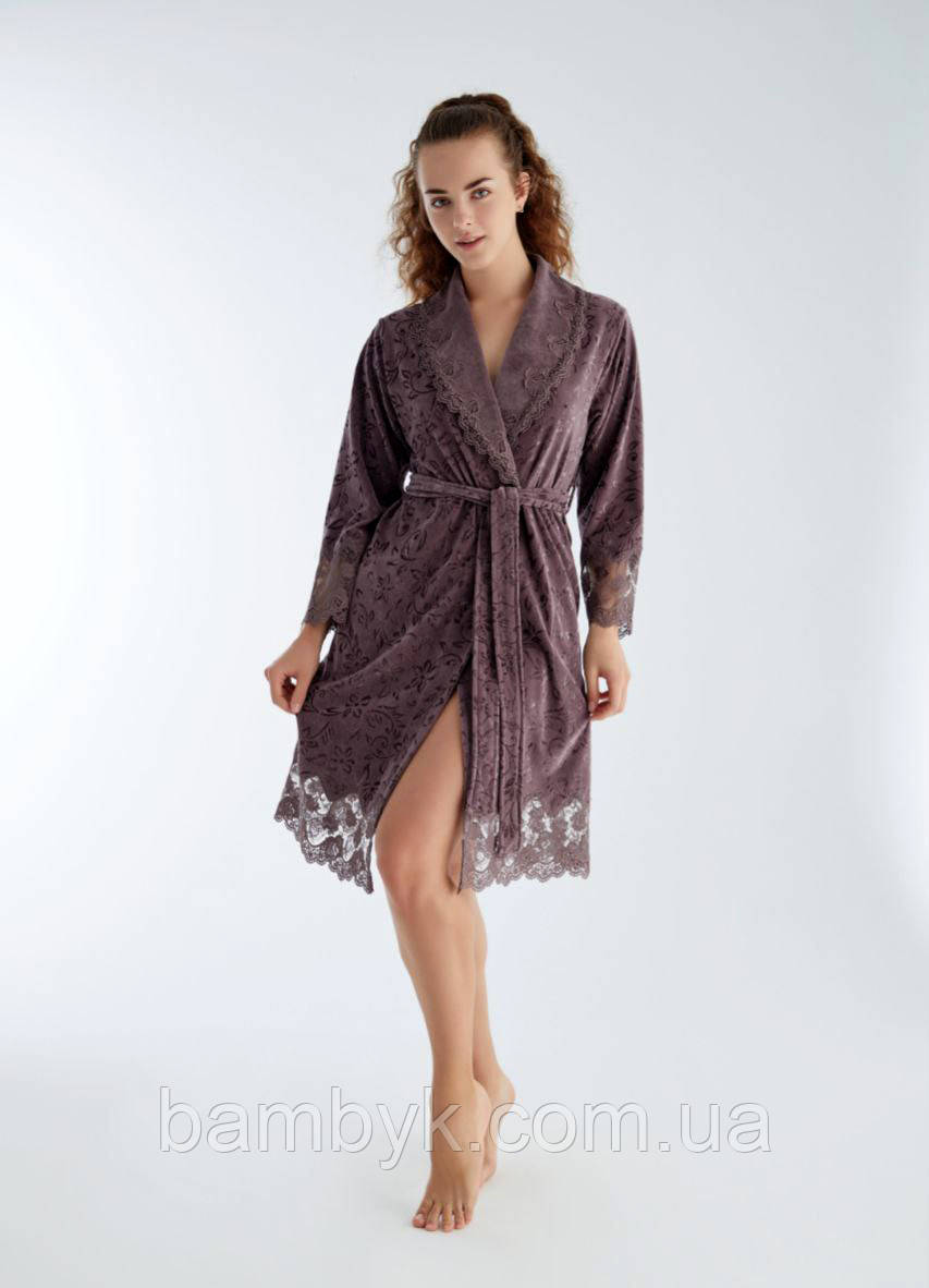 Жіночий велюровий халат на запах преміум якість Nusa NS-0523 прикрашений мереживом