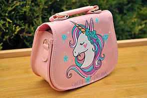 Дитяча сумочка на 1 відділення з ручкою та ремінцем на магнітному замку