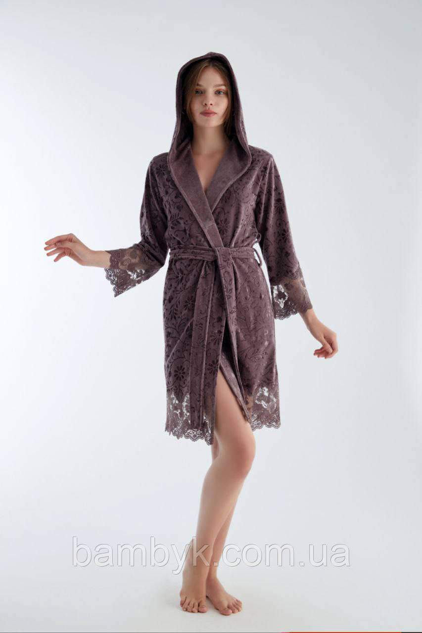 Жіночий велюровий халат на запах преміум якість Nusa NS-0531 прикрашений мереживом