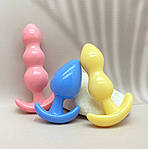 Комплект анальних пробок 3 шт силіконова набір. Wo-sex пробки бусіни кольорові, фото 3