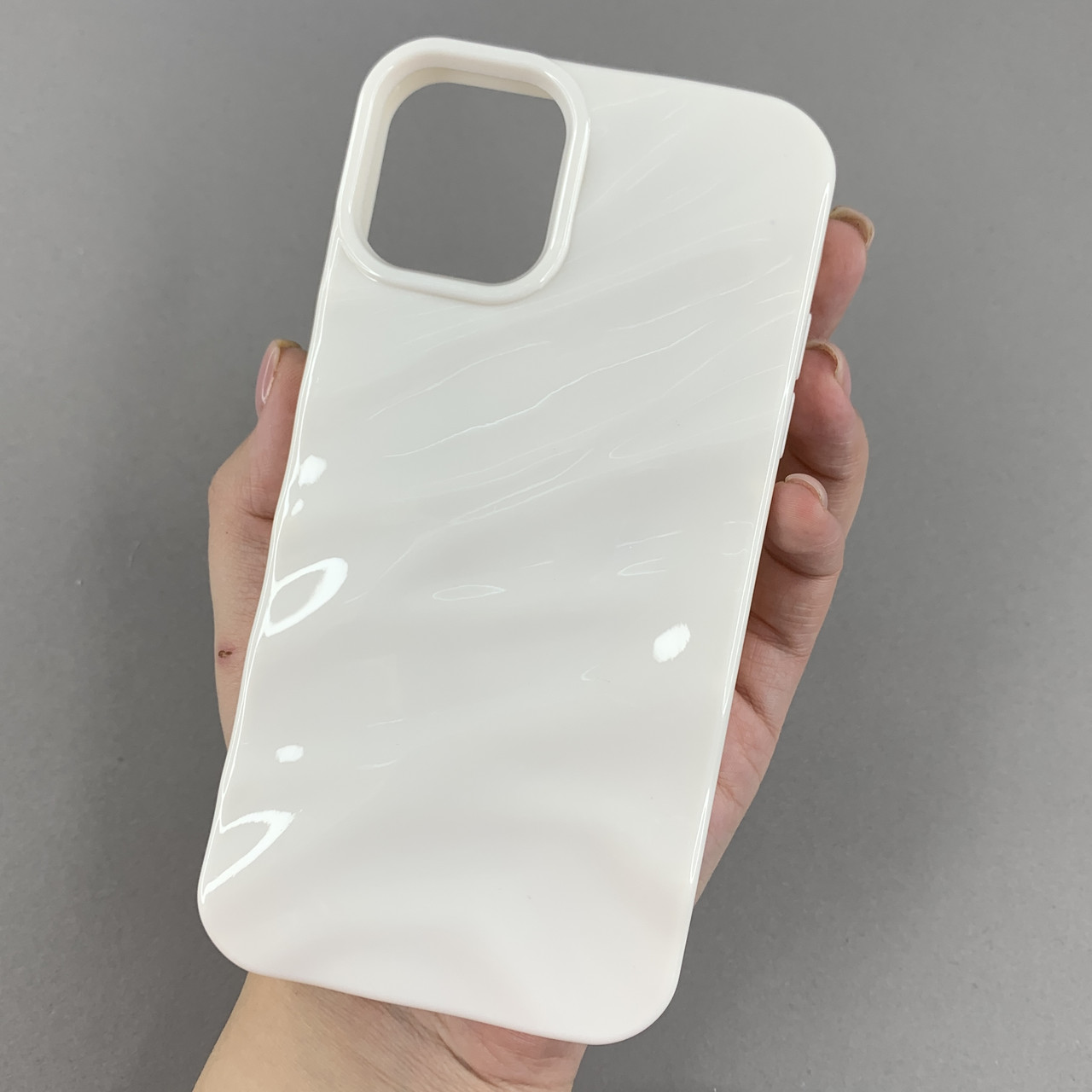 Чохол для Apple iPhone 11 силіконовий рельєфний чохол на телефон айфон 11 молочний q01t