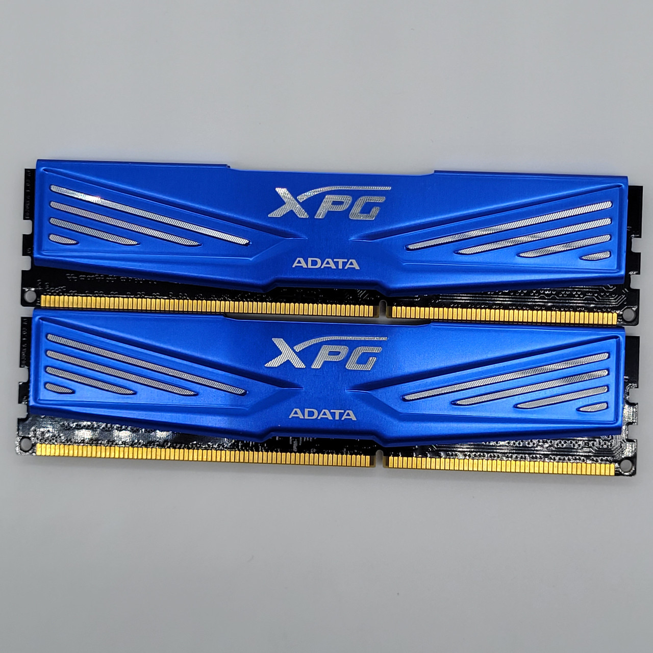Пара оперативної памяти Adata XPG DDR3 8Gb (2x4Gb) 1600MHz 12800U CL11 1R8 (AX3U1600C4G11-SD) Б/В