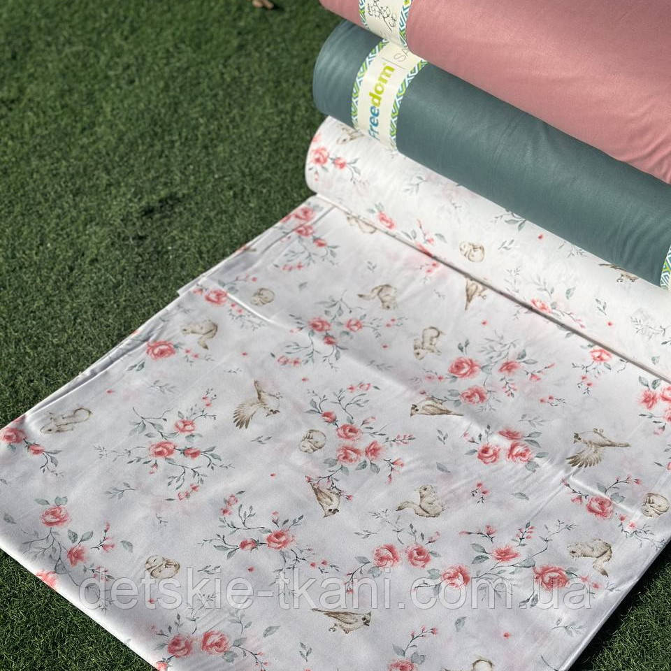 Тканина ранфорс оптом "Троянди з пташками, зайчиками та білочками" (рулонами), фото 1