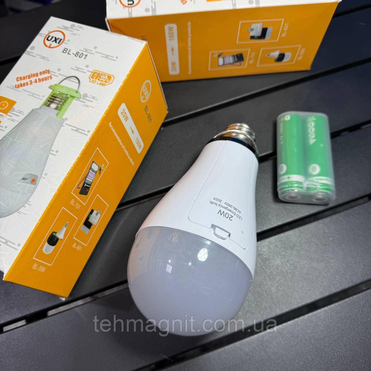 Лампочка 2 акумулятори з гачком від USB у патрон BL-801