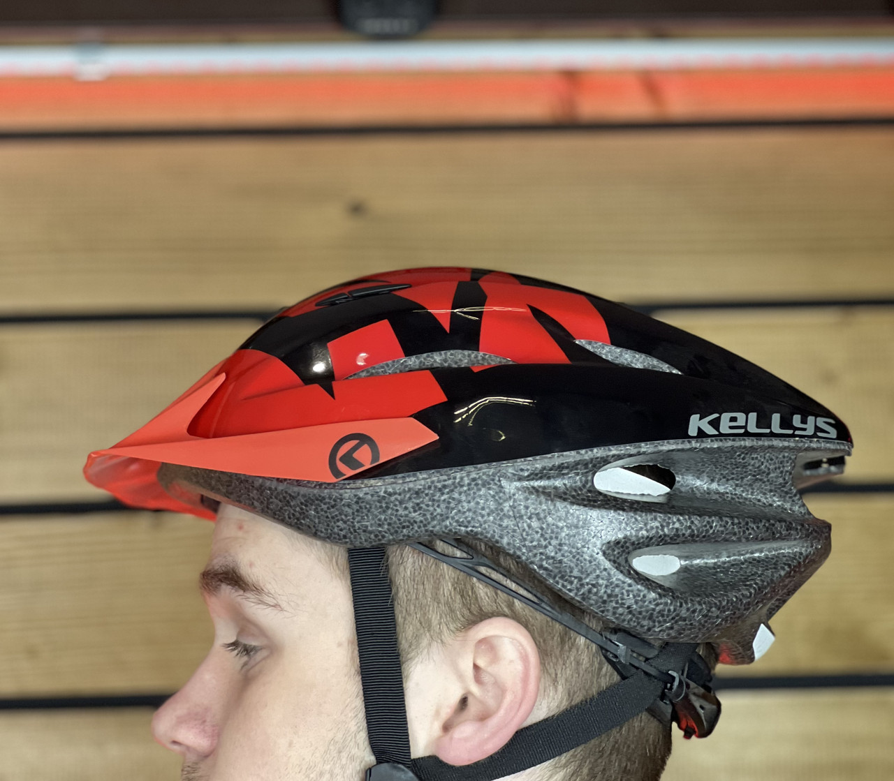 Шолом для велосипеда ONRIDE Mount чорний/червоний М (55-58 см)
