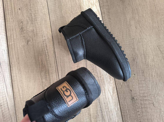 Уги ЧОРНІ шкіряні натуральники низькі (h = 11.5) з лейбл UGG на п'ятці унісекс 36р — 41 р мінігальфики зима, фото 4