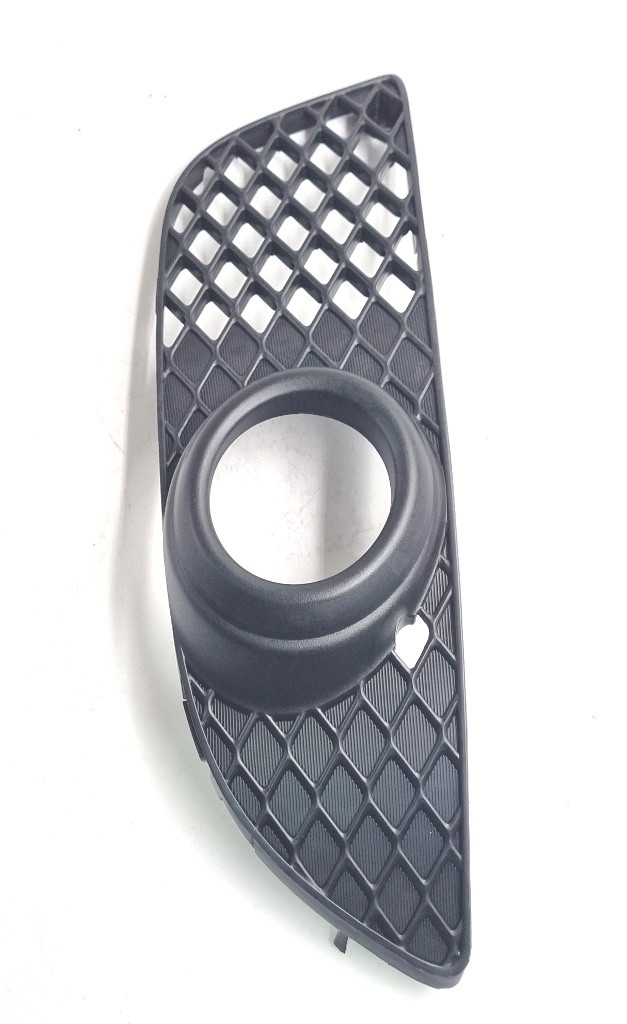 Заглушка, решітка протитуманних фар ліва Лансер, оригінал 8321A089