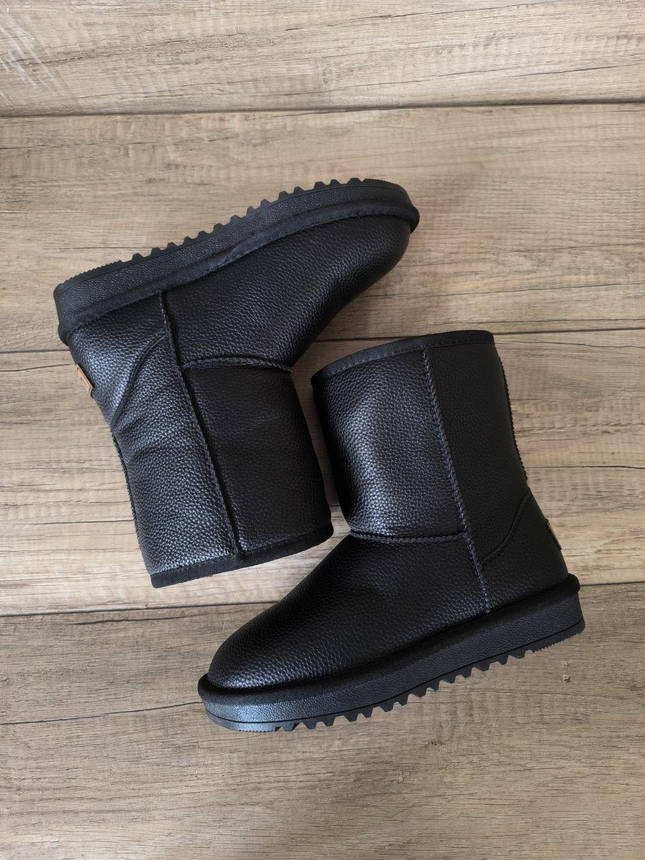 Уги ЧОРНІ з натуральної шкіри високі з лейбл Ugg чобітки теплі жіночі зима, фото 1