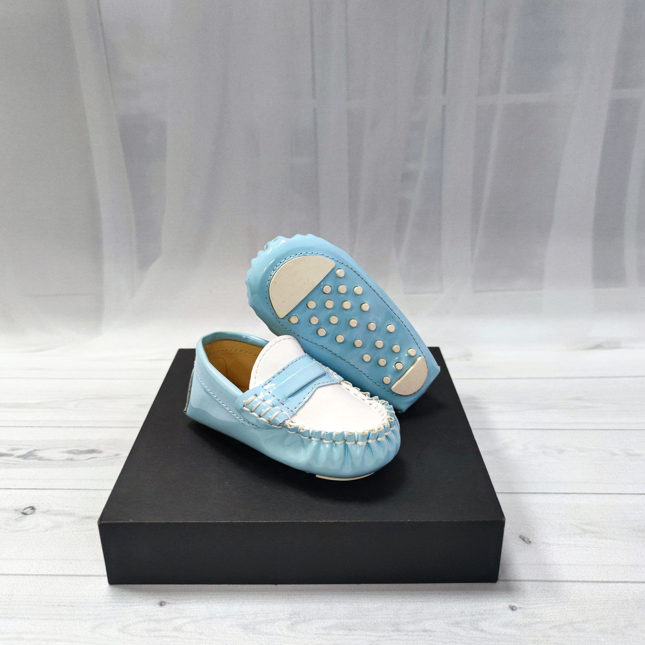 Лакові пінетки мокасини для новонароджених