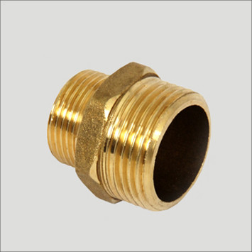 Ніпель 1/2"х3/4" НН полегшений латунний