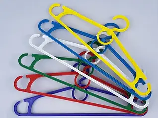 Плечики та чохли для одягу