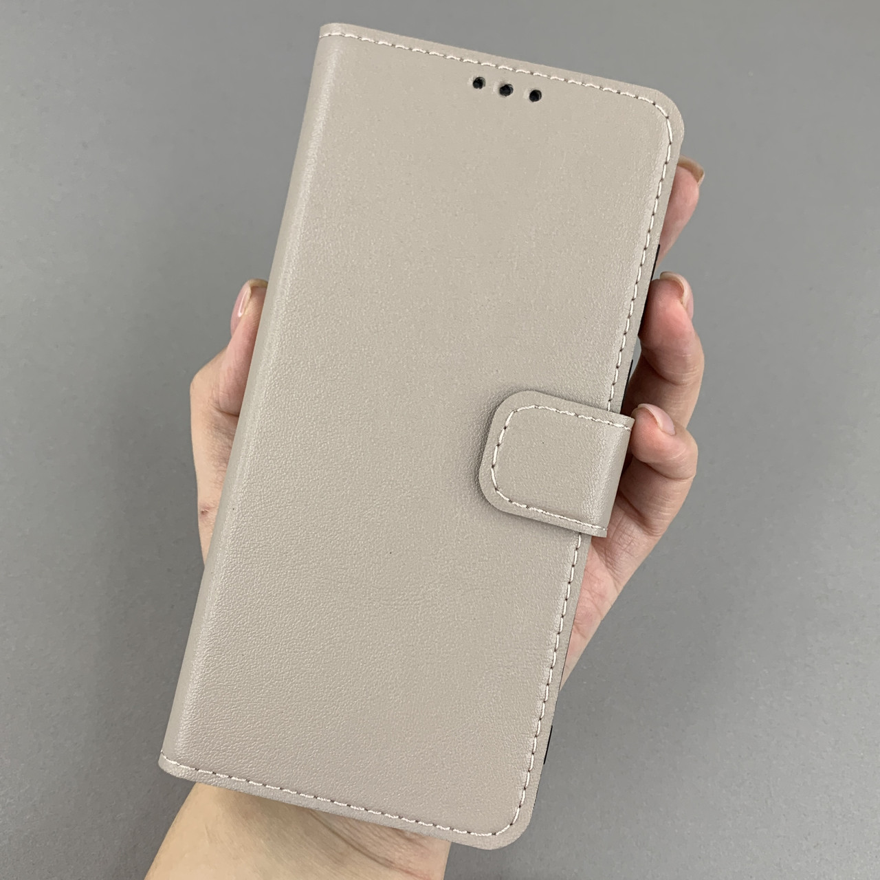 Чохол-книга для Motorola Moto G84 чохол з хлястиком із захистом камери на моторола г84 бежева b6r