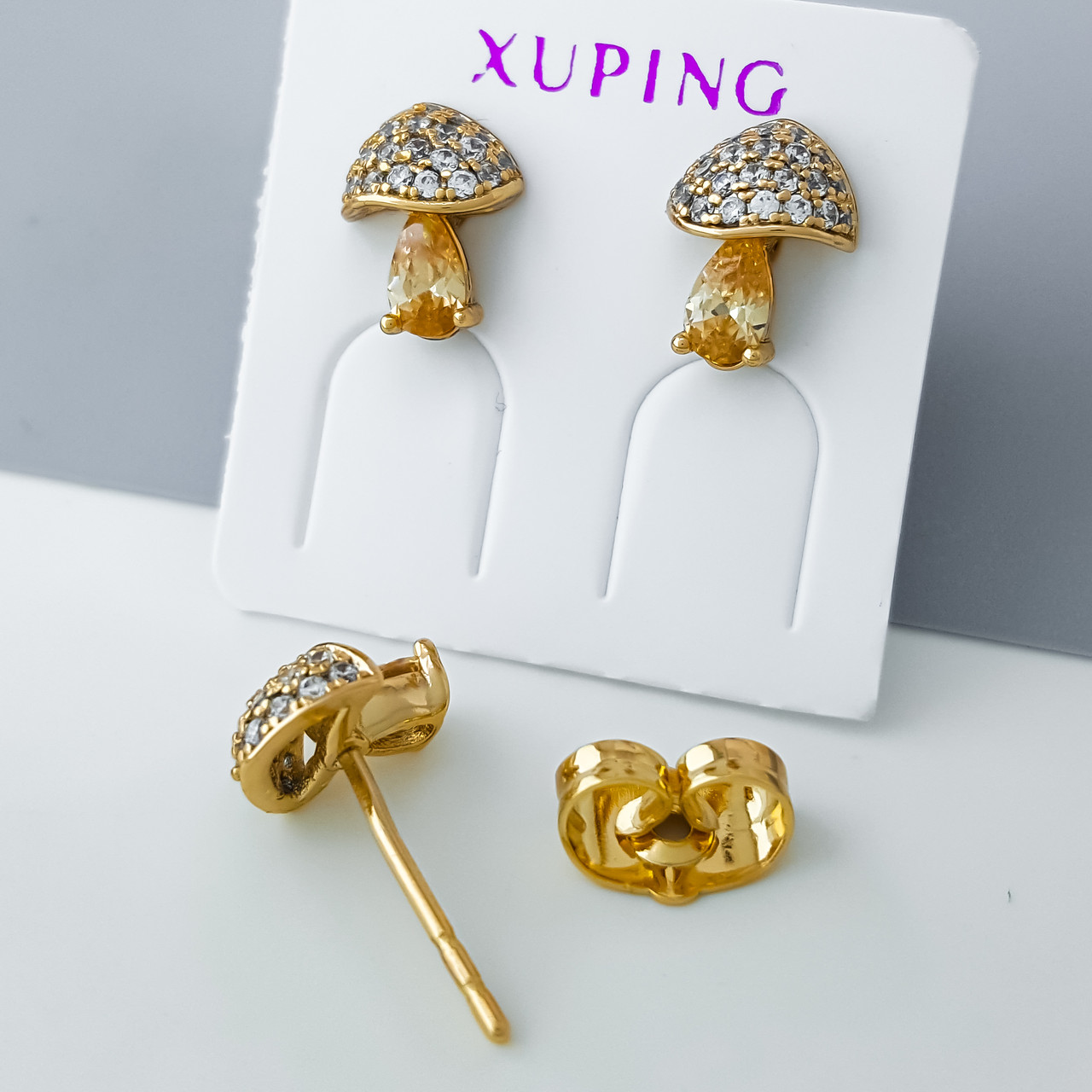 Сережки гвоздики "Грибочки" з коричневим цирконієм, медзолото Xuping позолота 18К
