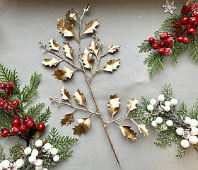 Новорічна гілка "Падуб матове рожеве золото 39 см"