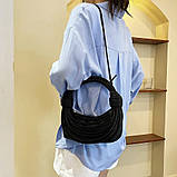 Жіноча сумка хобо багет 10405 через плече чорна, фото 4