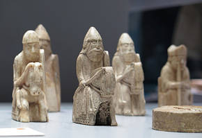 Політика, історія, військова справа