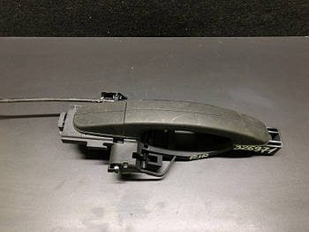 Ручка дверей зовнішня FORD FOCUS 10-18 2.0 C20HDEX 2018 задн. прав. (б/у)