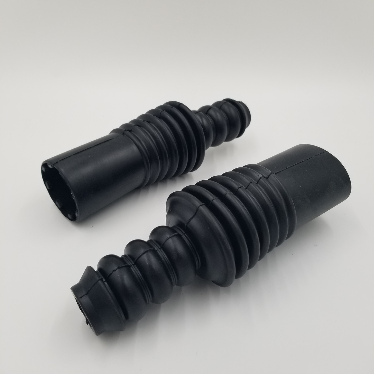 Пильники переднього амортизатора Рено Логан (комплект 2 шт.) EuroEx Угорщина