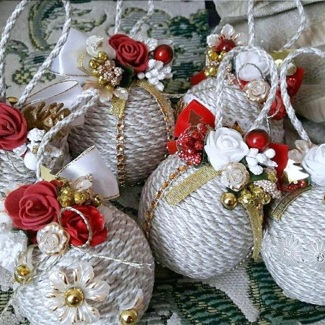 Ялинкові кульки з пластикових заготовок