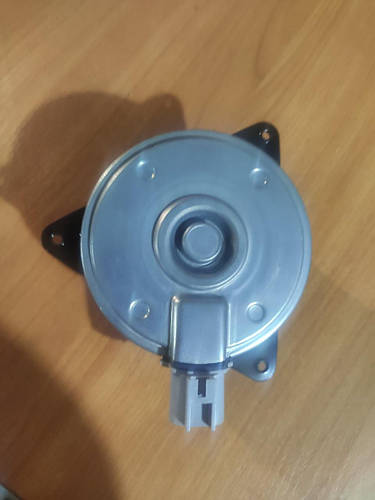 Моторчик вентилятора охлаждения 1636328240 Toyota RAV4. Производитель ...