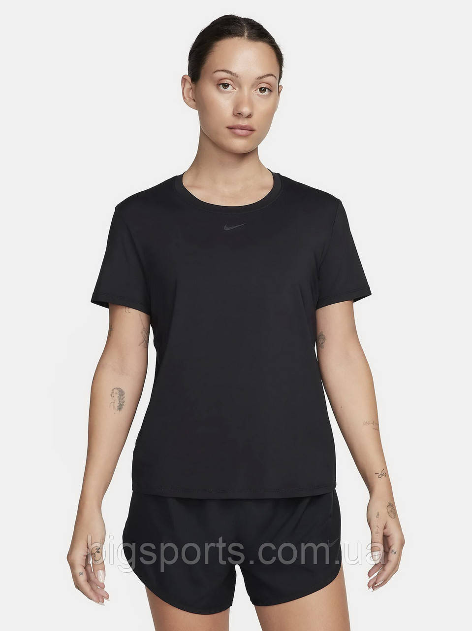 Футболка жіноча Nike One Classic Df Ss Top (арт. FN2798-010)