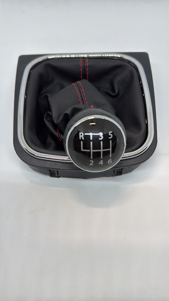 Чохол важеля КПП з рукояткою Volkswagen Golf 5/6 Jetta 04-14 рік 6-ти ступка