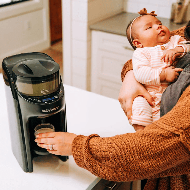 Машина для приготовления детской смеси Baby Brezza Formula Pro Advanced Charcoal FRP0132