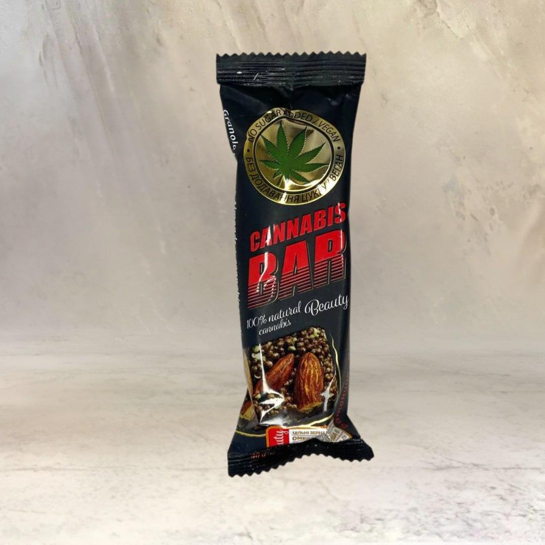 Батончик-мюслі без цукру "Cannabis Bar" з мигдалем + насіння канабісу Vitapak, 40 г