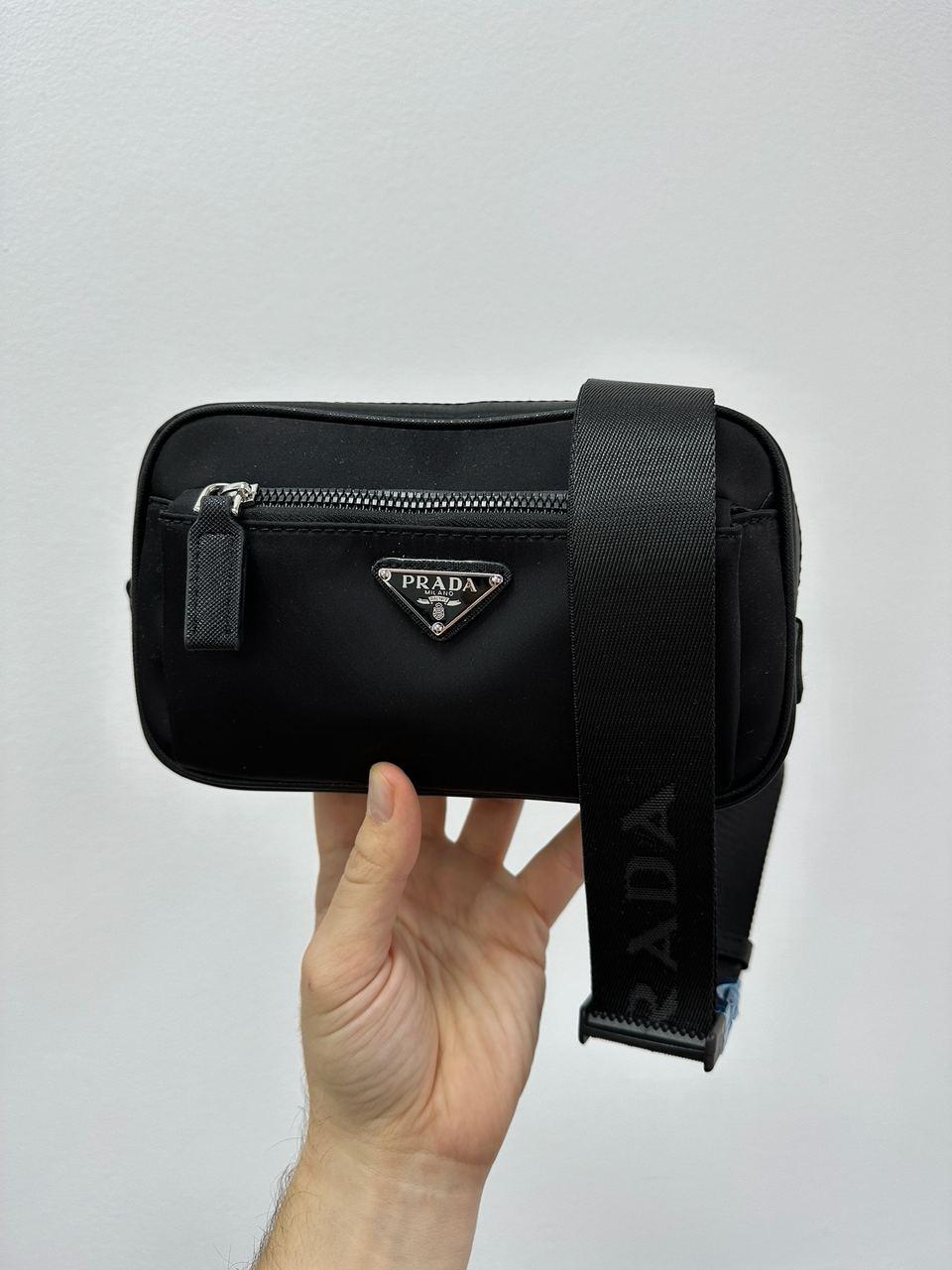 Чорна чоловіча сумка бананка Prada Black Nylon Bumbag