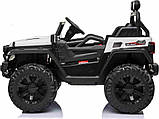Дитяча акумуляторна машинка Master Of Terain Біла, фото 2