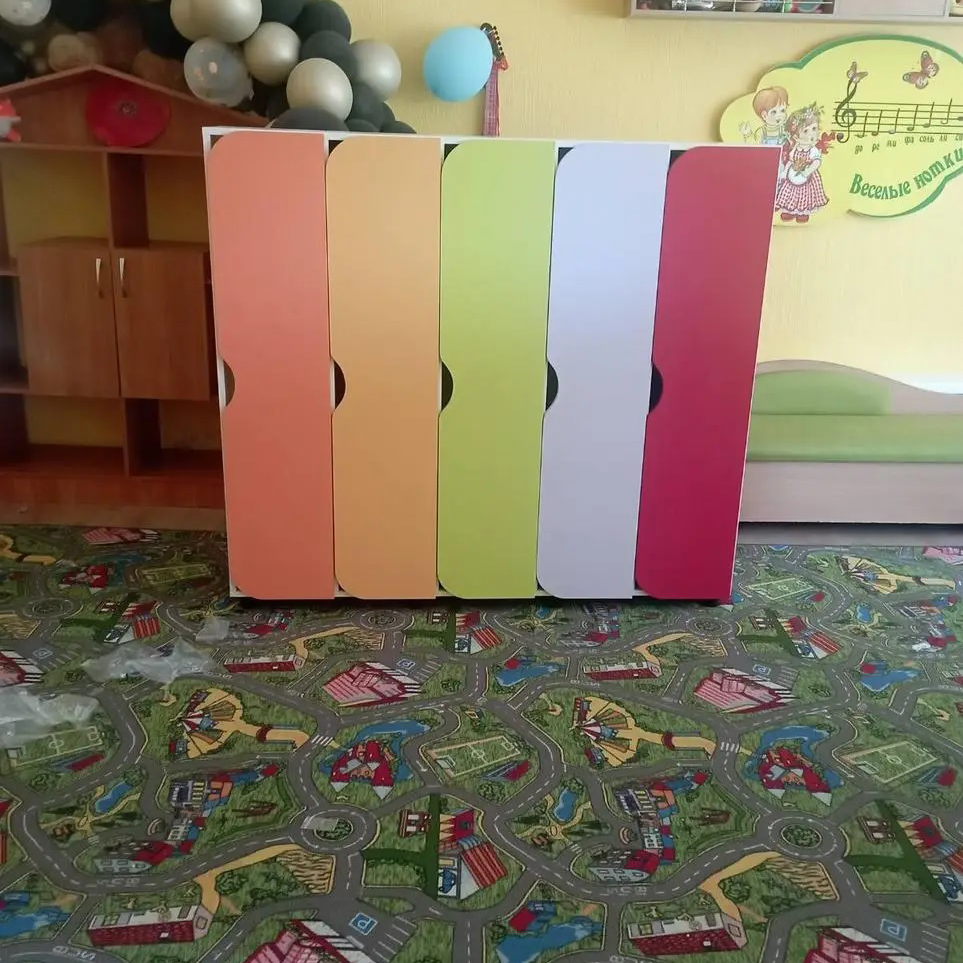 Шафа для роздягальні на 1 секції на металевих ніжках Різнокольоровий DS-030, фото 1