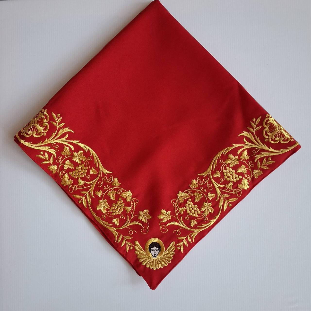 Ілітон вишитий із габардину, 70×70 см., червоний