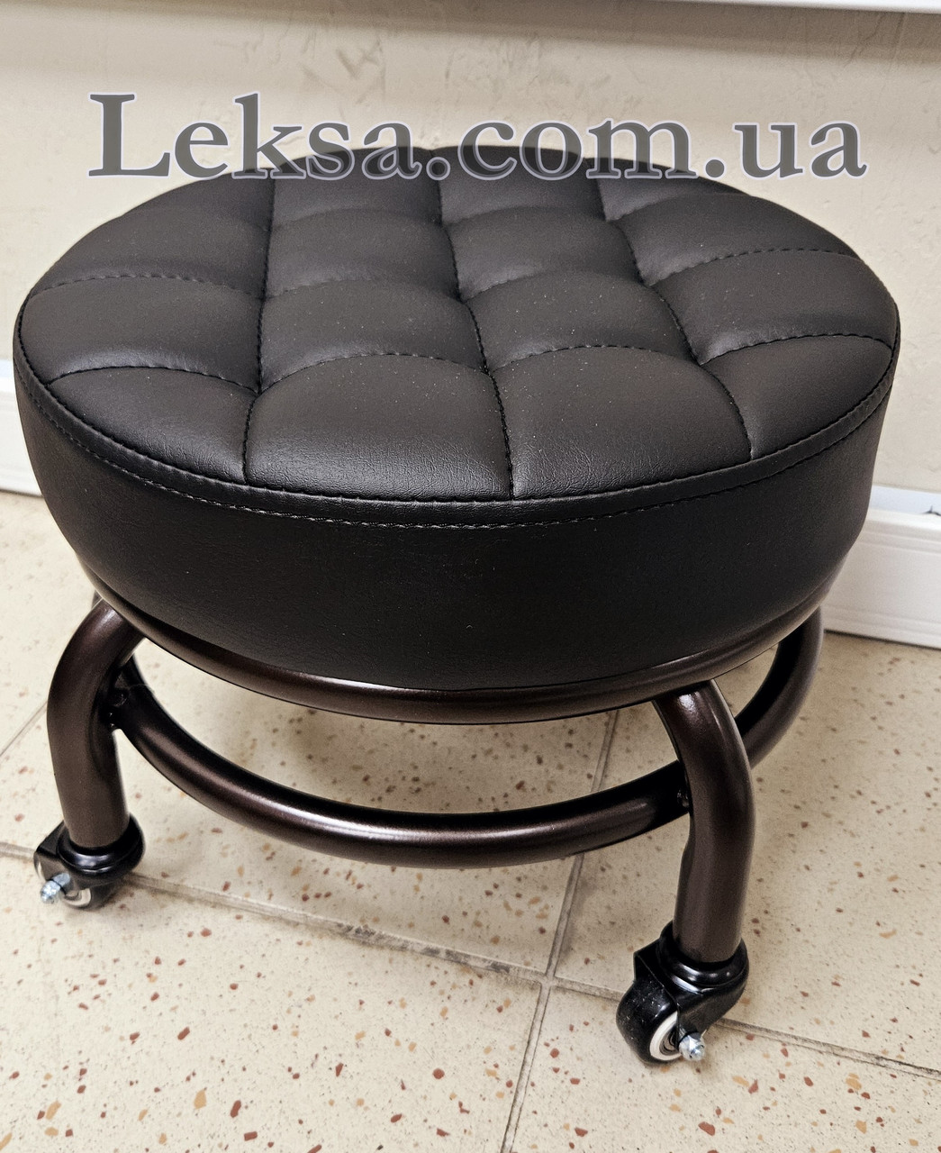 Стілець майстра низький педикюрний LS-28500