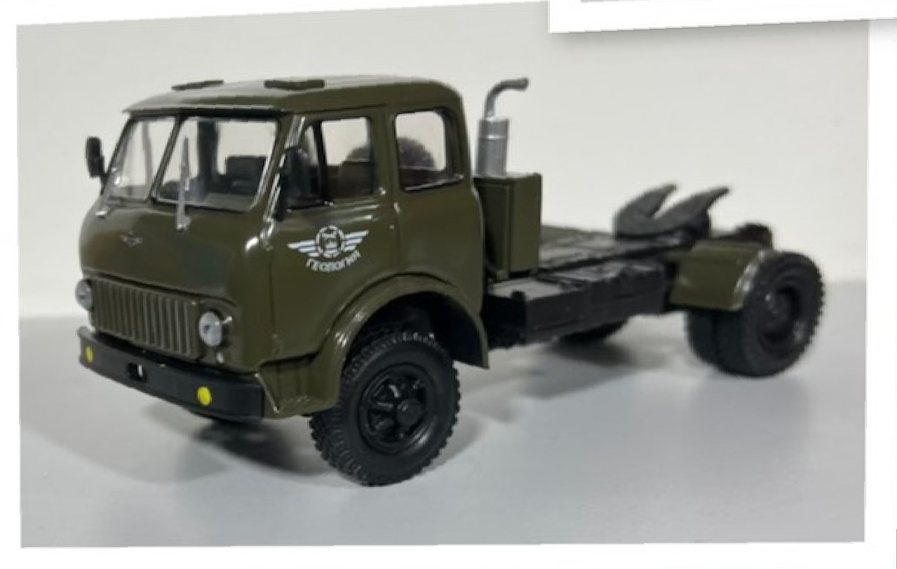 Модель Вантажівка Сідельний тягач МАЗ-508В 1962 (хакі) | Наш Автопром