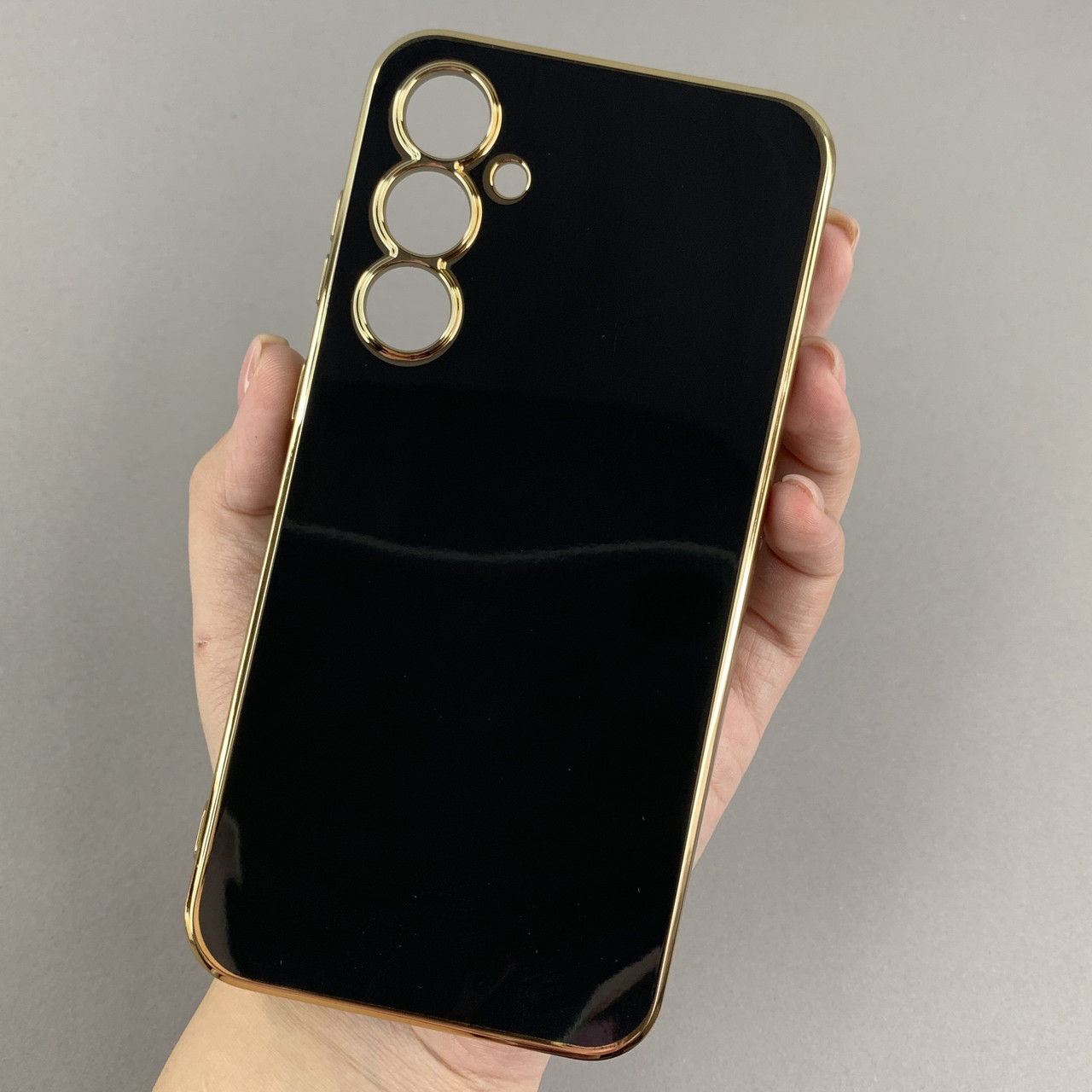 Чохол для Samsung Galaxy S23 FE чохол із золотою окантовкою на телефон самсунг с23 фе чорний h7y