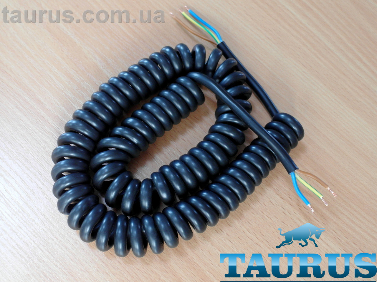 Кабель спіральний чорний Black 0,5m із заземленням до 2000W. Довжина 0.5 м (до 3 м). Мідь. 3х0.75